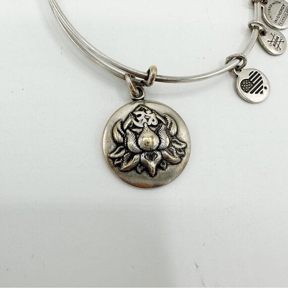 Alex and‎ Ani Lotus Peace Petals charm bracelet adjustable Bangle boho - Picture 4 of 8